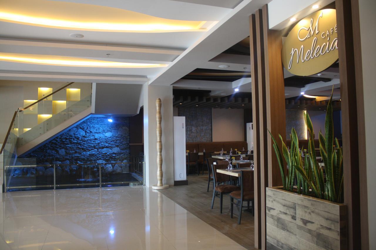 Kew Hotel Tagbilaran Екстериор снимка